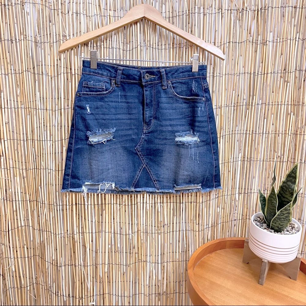 NWOT Wax Jean Distressed Mini Denim Skirt Size Small - Picture 2 of 6